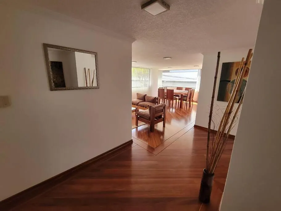 Apartment Ferienwohnung Lujoso Apartamento En Bellavista Quito